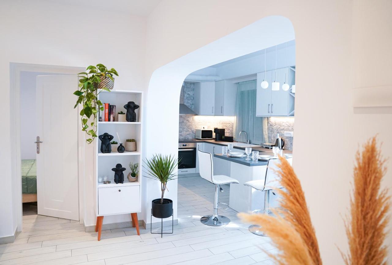 Sunstone Apartment Fira  Eksteriør bilde