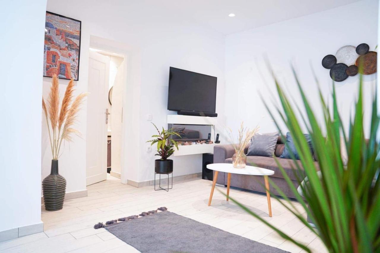 Sunstone Apartment Fira  Eksteriør bilde